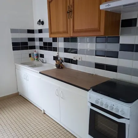 Spacieux 4 Pieces Apartment Beauvais