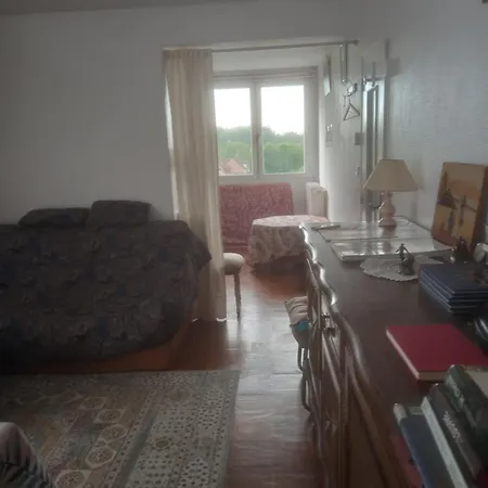 Апартаменты Spacieux 4 Pieces *