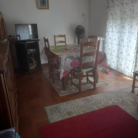 Spacieux 4 Pieces Апартаменты Бове